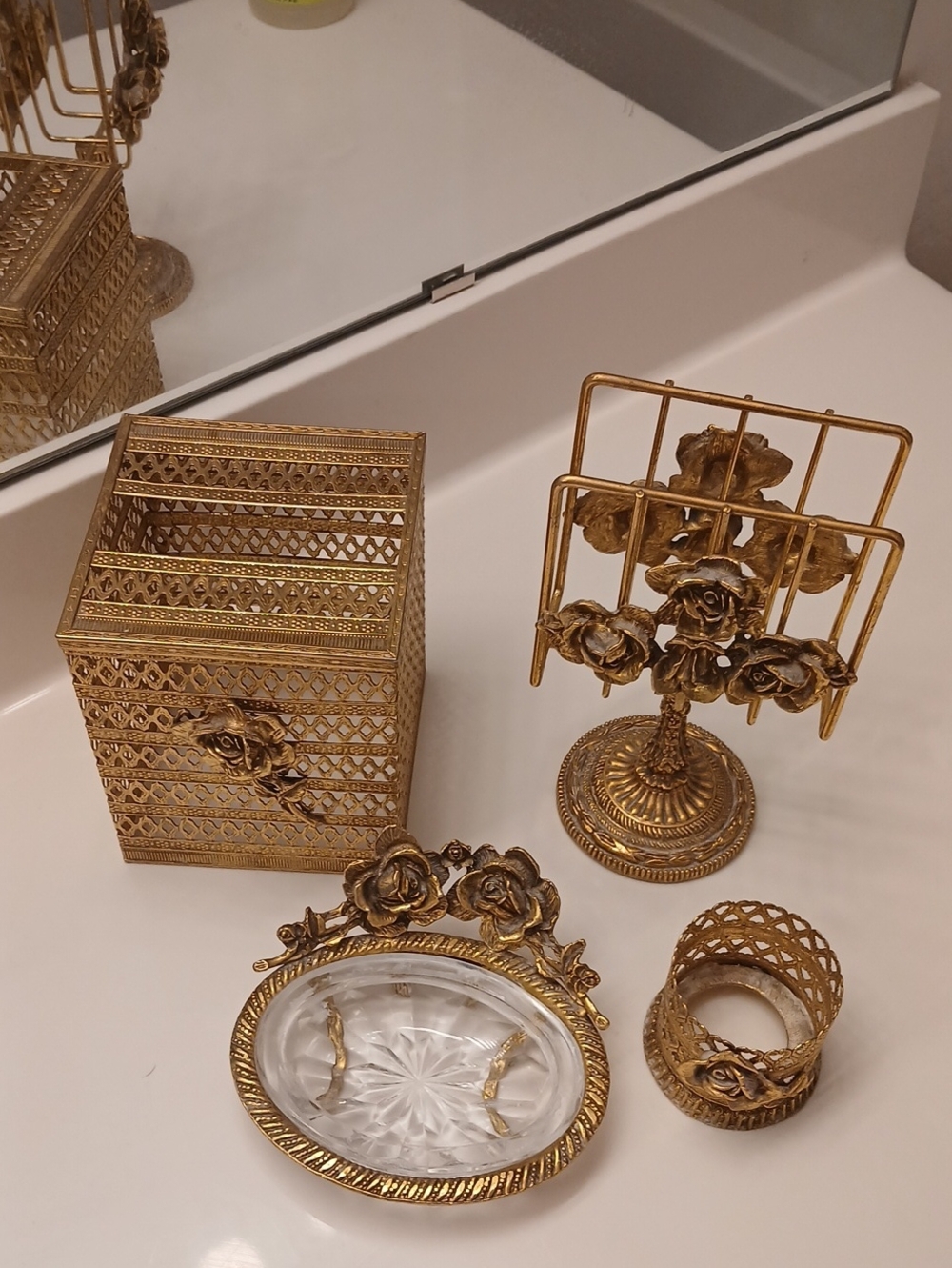 Gold Floral Metal Décor Vanity Set by